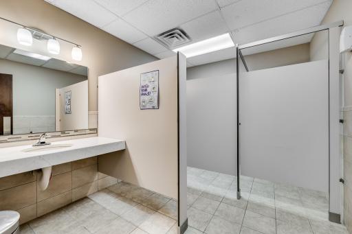4555 Erin Drive, Eagan, MN 55122