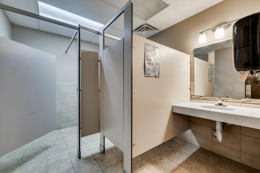 4555 Erin Drive, Eagan, MN 55122