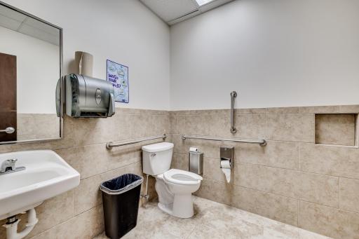 4555 Erin Drive, Eagan, MN 55122