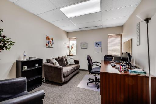 4555 Erin Drive, Eagan, MN 55122