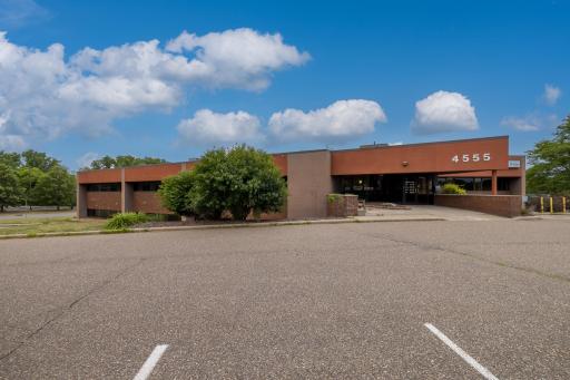 4555 Erin Drive, Eagan, MN 55122