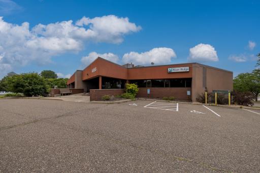 4555 Erin Drive, Eagan, MN 55122