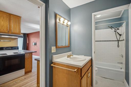 7-web-or-mls-07_Interior (3).jpg