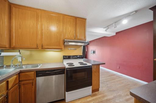 6-web-or-mls-06_Interior (3).jpg