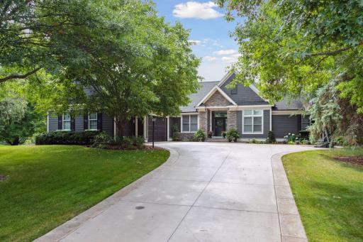 3832 Fairway Terrace, Woodbury, MN 55125