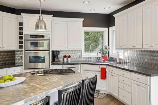 3832 Fairway Terrace, Woodbury, MN 55125