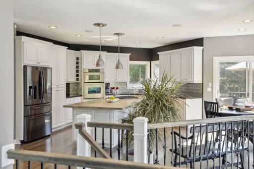 3832 Fairway Terrace, Woodbury, MN 55125