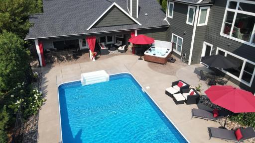 3832 Fairway Terrace, Woodbury, MN 55125