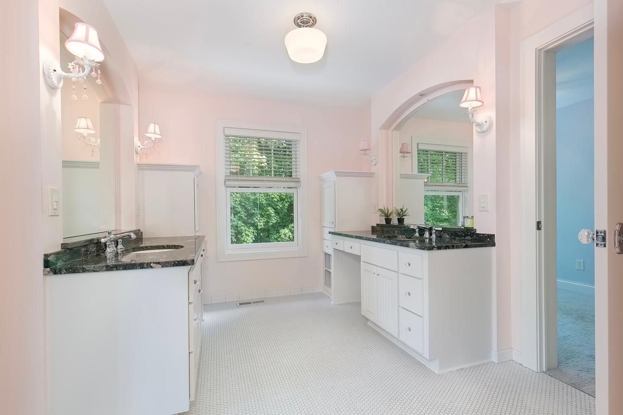 Over sized upper level bathroom