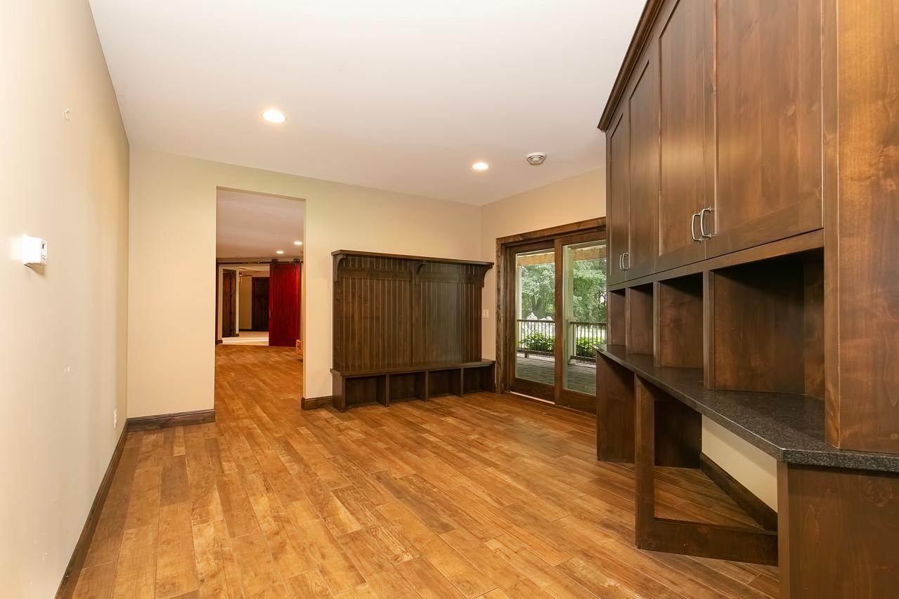 Flex/storage space in lower level