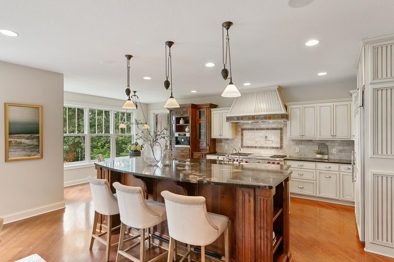 Center island/Designer appliances