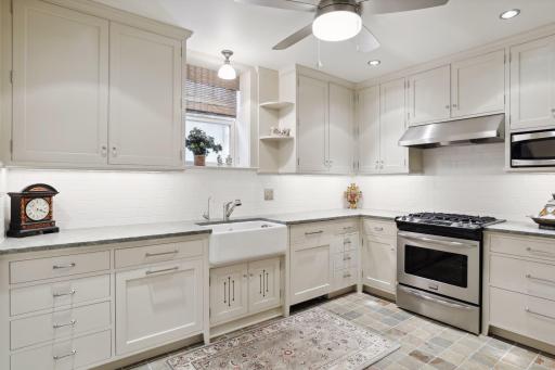 977 Summit Avenue, A, Saint Paul, MN 55105