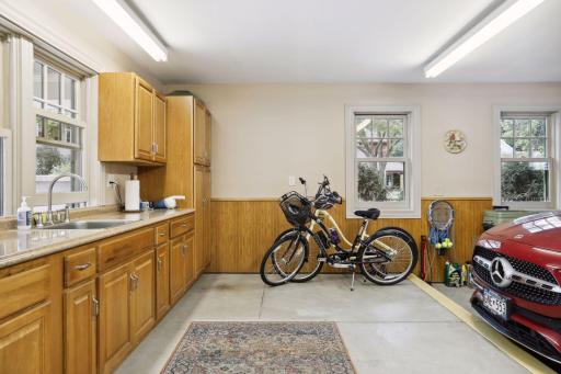 977 Summit Avenue, A, Saint Paul, MN 55105