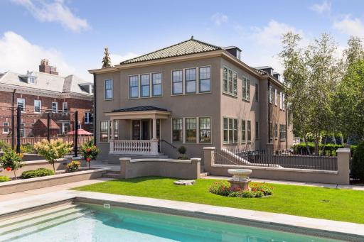 977 Summit Avenue, A, Saint Paul, MN 55105