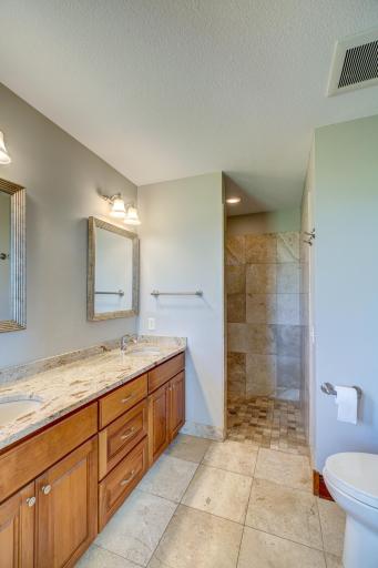 7420 Lake Elmo Avenue N, Stillwater, MN 55082