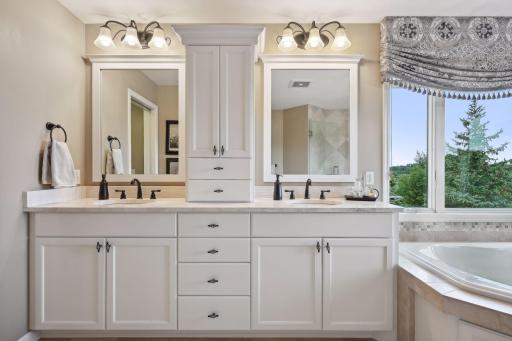 4544 Bluebell Trail N, Medina, MN 55340