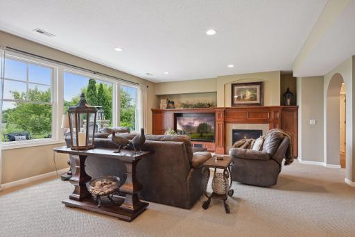 4544 Bluebell Trail N, Medina, MN 55340