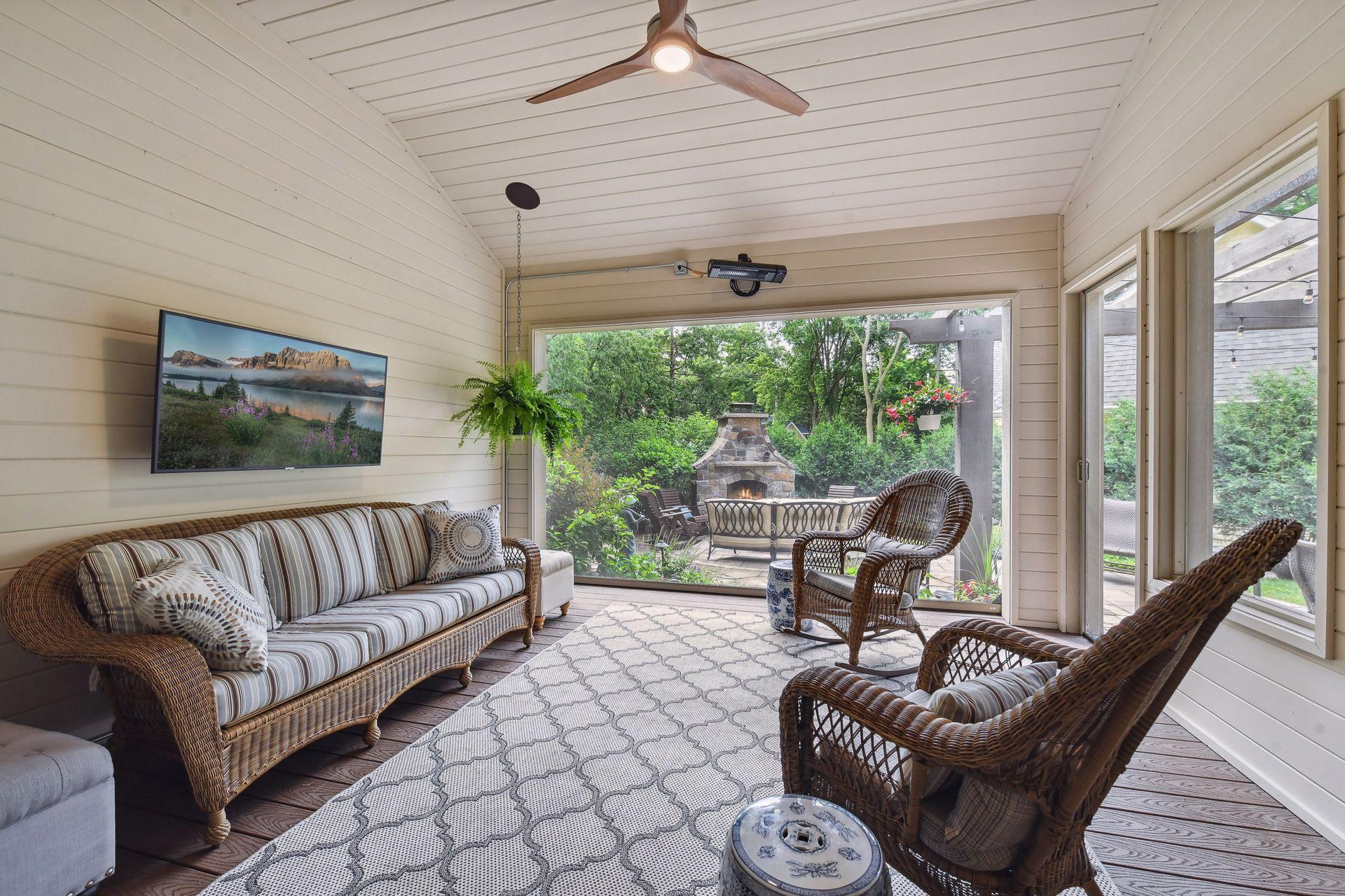 Retractable Screened porch with oscilating heaters
