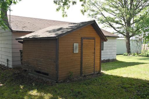 Storage shed