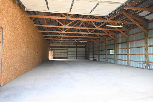 Uninsulated 11' sidewall, sliding rear door