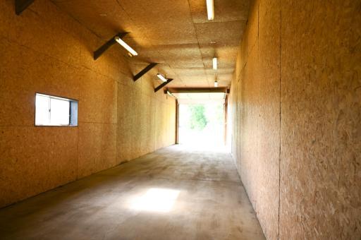 Insulated area 11.6x57 cement floor