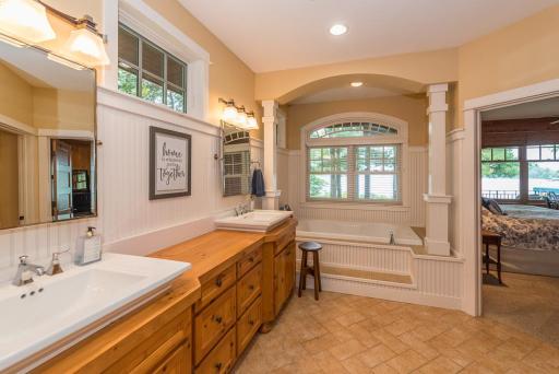11443 Gull Lake Drive SW, Brainerd, MN 56401