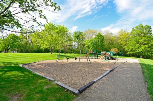 Roberta Lee Antoine Playground walking distance