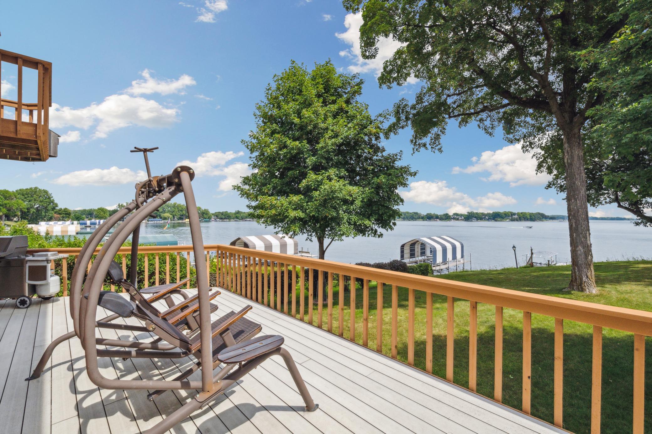 Imagine relaxing here with a cold drink!