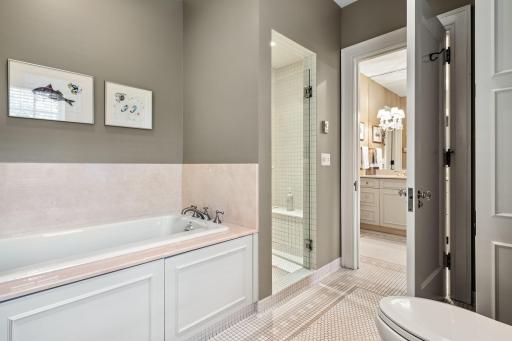 470 Summit Avenue, Saint Paul, MN 55102