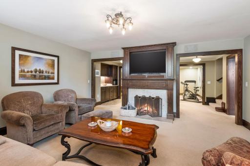 470 Summit Avenue, Saint Paul, MN 55102