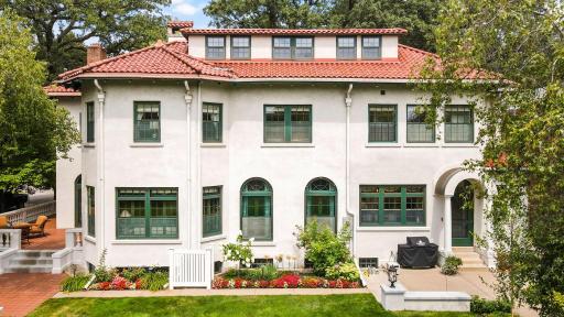 470 Summit Avenue, Saint Paul, MN 55102