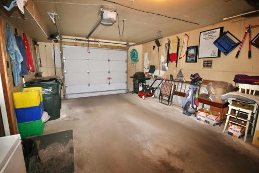 Oversized one stall garage..jpg