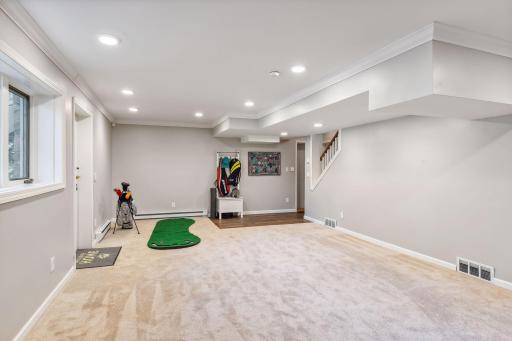 4009 Cedar Lake Road S, Saint Louis Park, MN 55416
