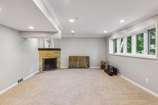 4009 Cedar Lake Road S, Saint Louis Park, MN 55416