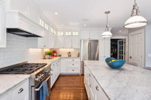 4009 Cedar Lake Road S, Saint Louis Park, MN 55416