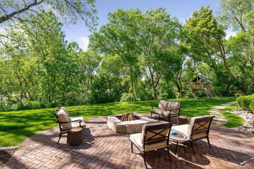 17 Circle W, Edina, MN 55436