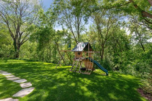17 Circle W, Edina, MN 55436