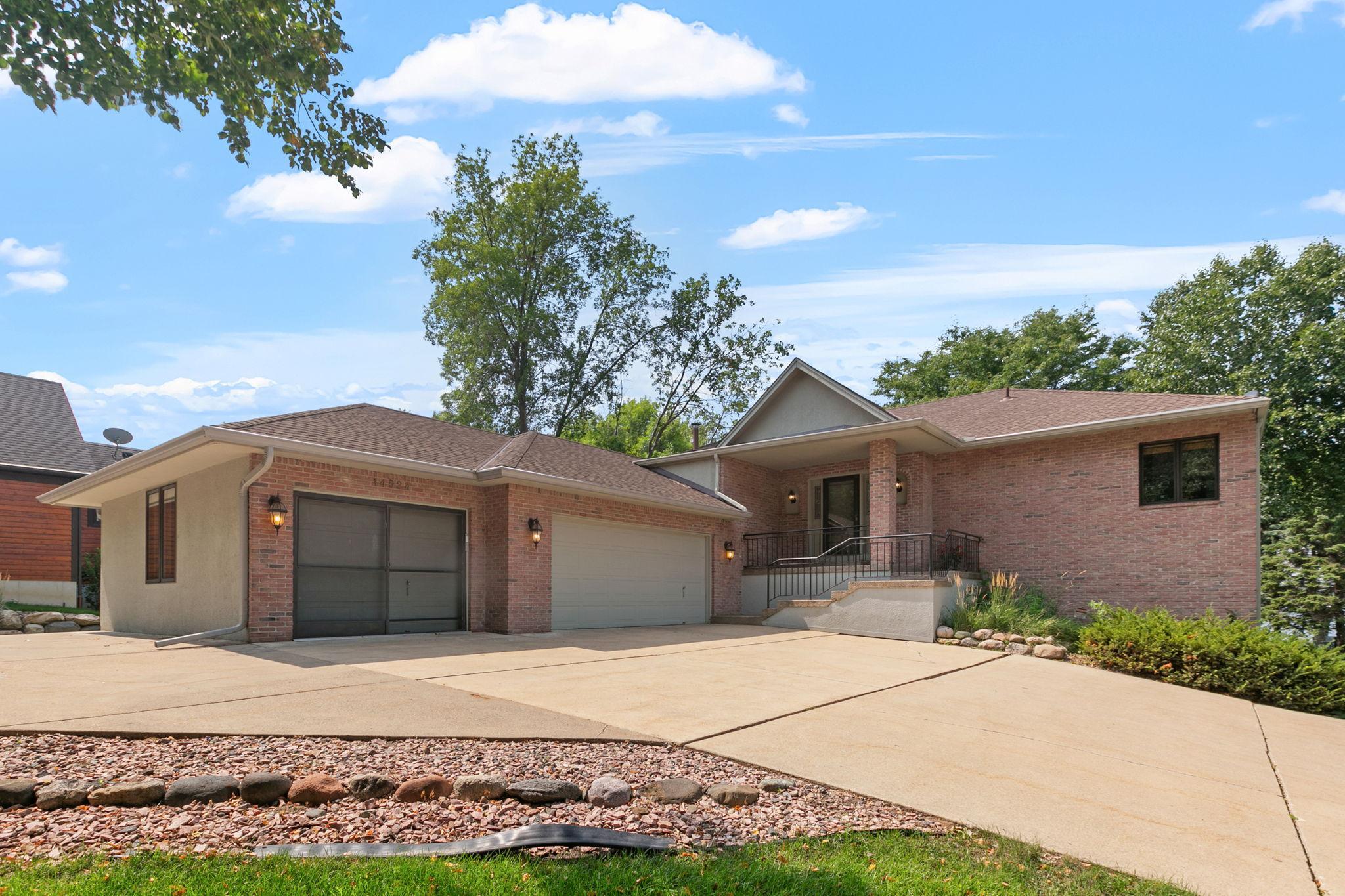 The home was situated to take advantage of panoramic views and the west facing sunsets. Vaulted ceilings and grand windows grace the home.