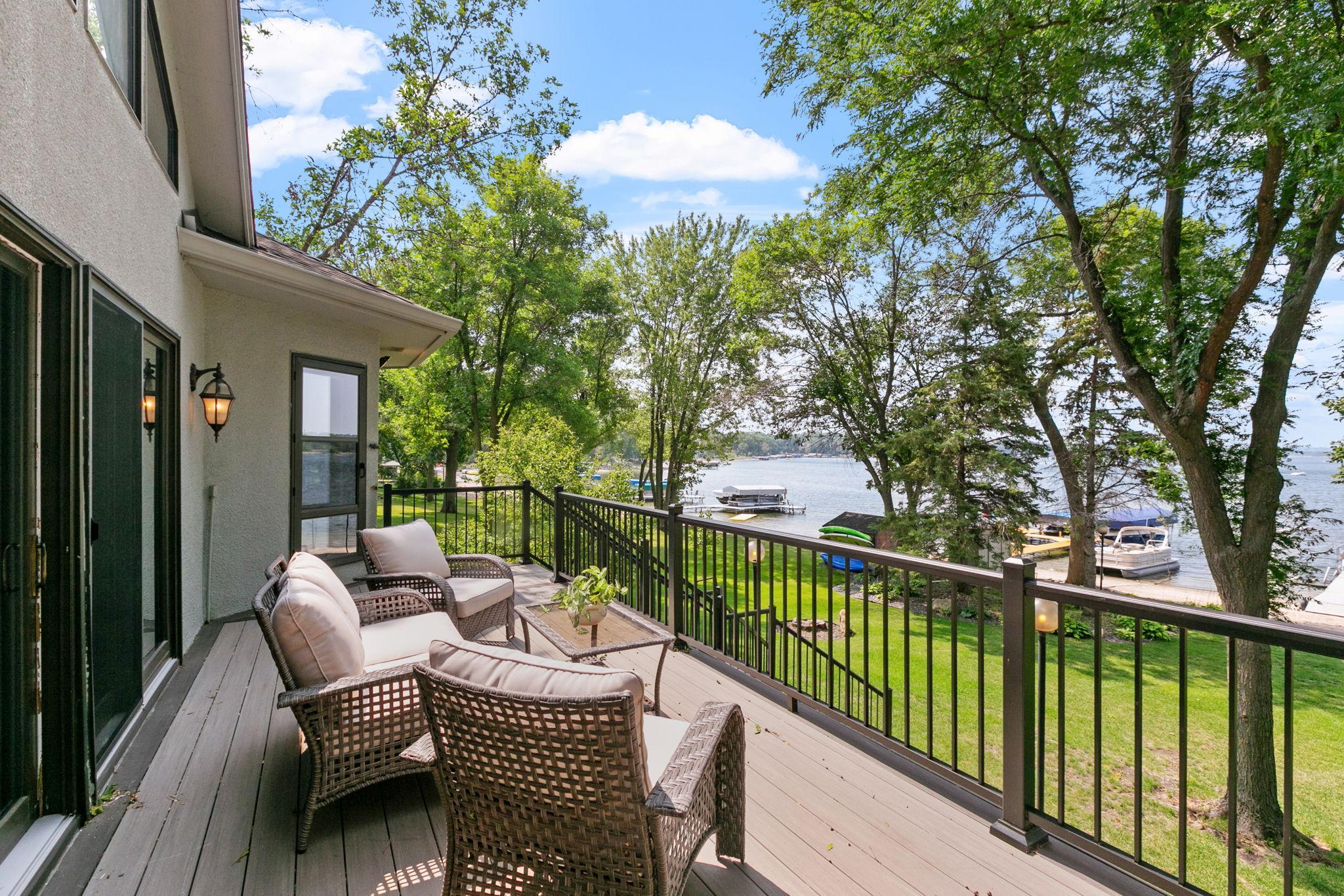 Enjoy breathtaking sunsets from this maintenance free deck w/ powder coated railings
