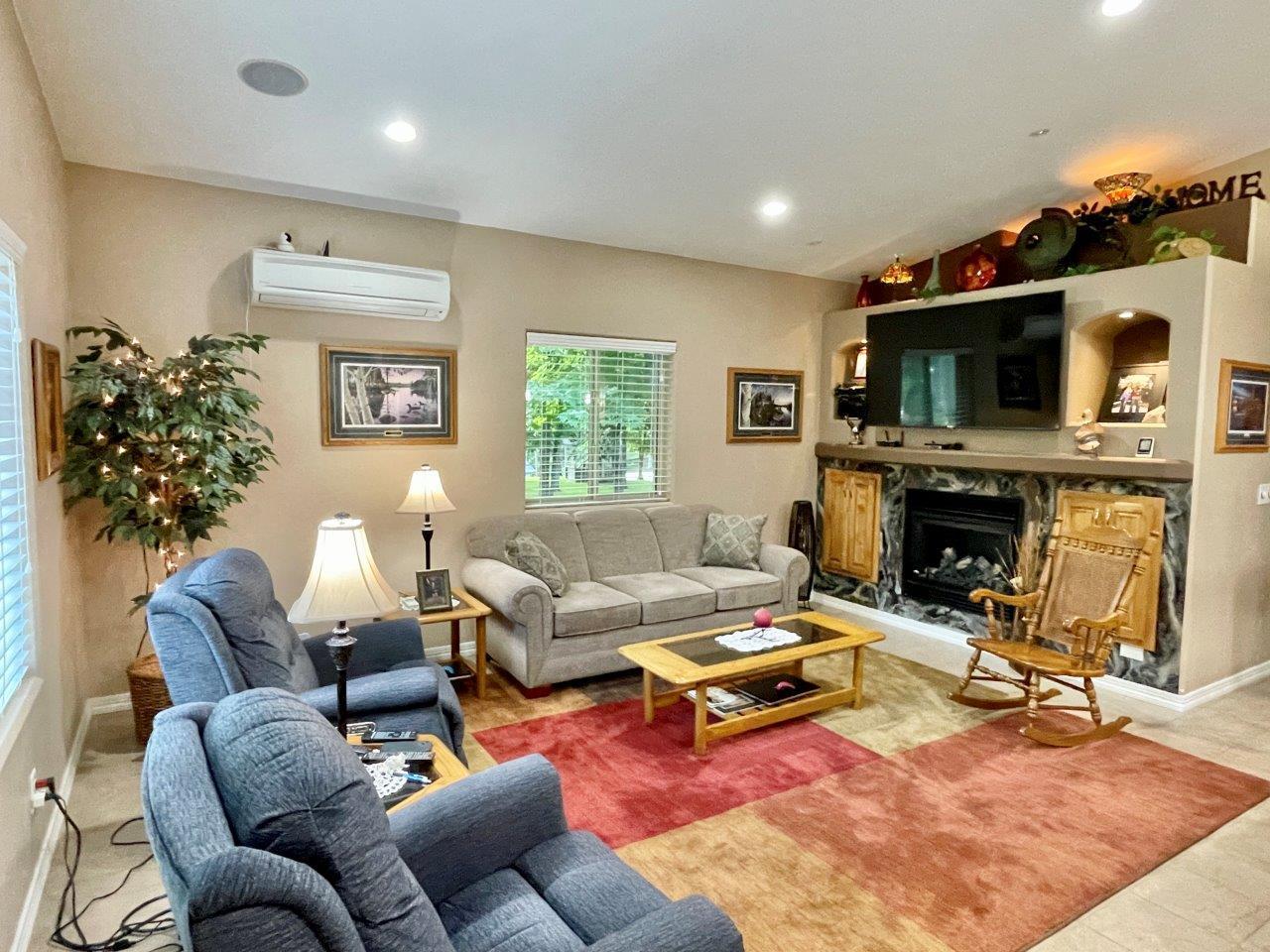 2-Living room (3).jpg