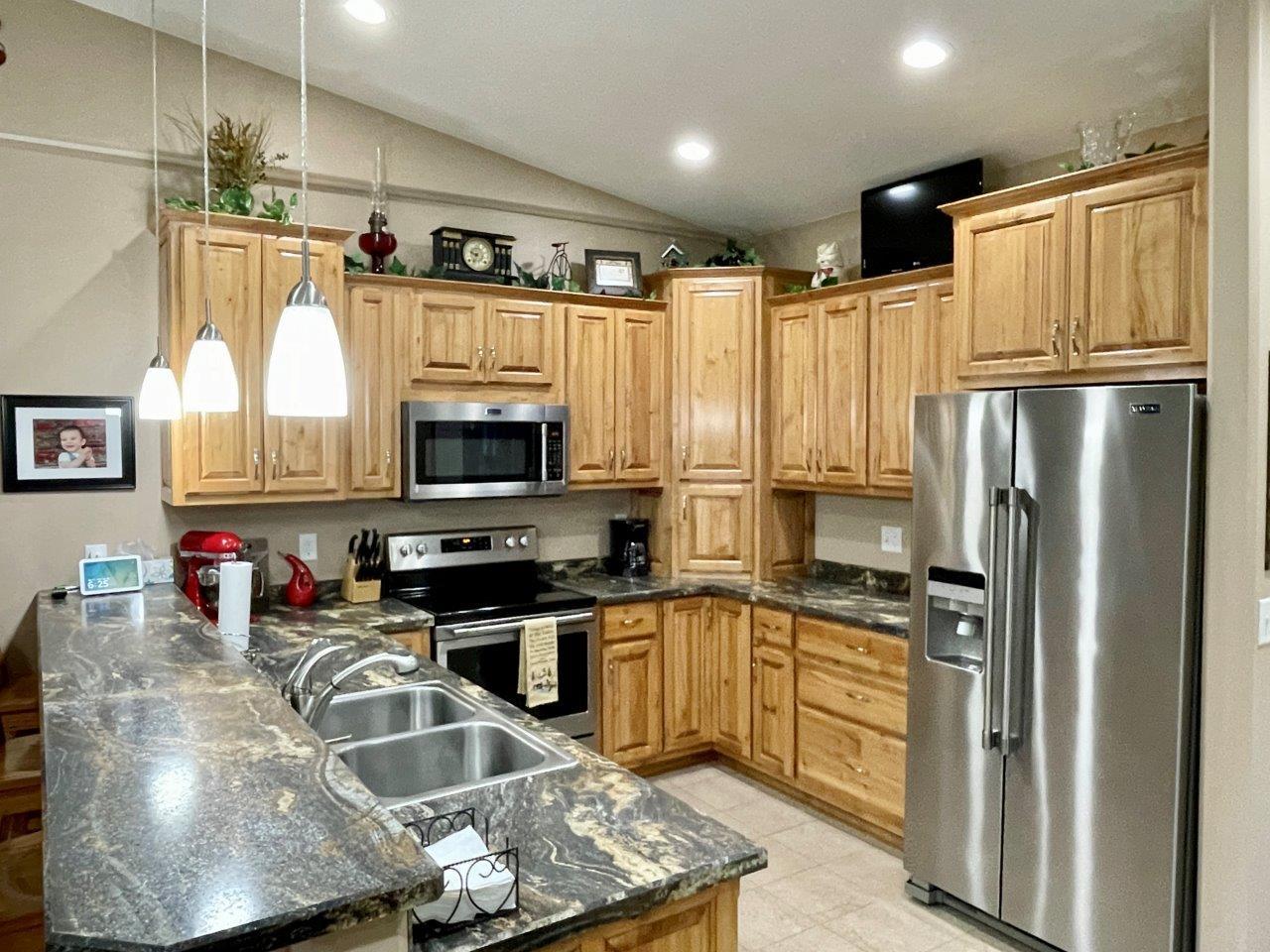 4-Kitchen (1).jpg