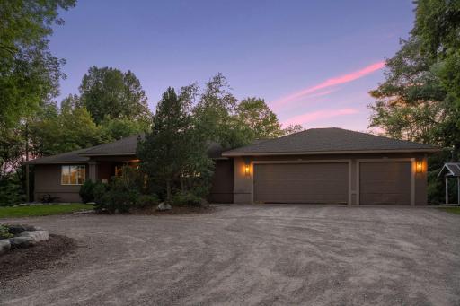 Endless privacy in this enchanting country oasis