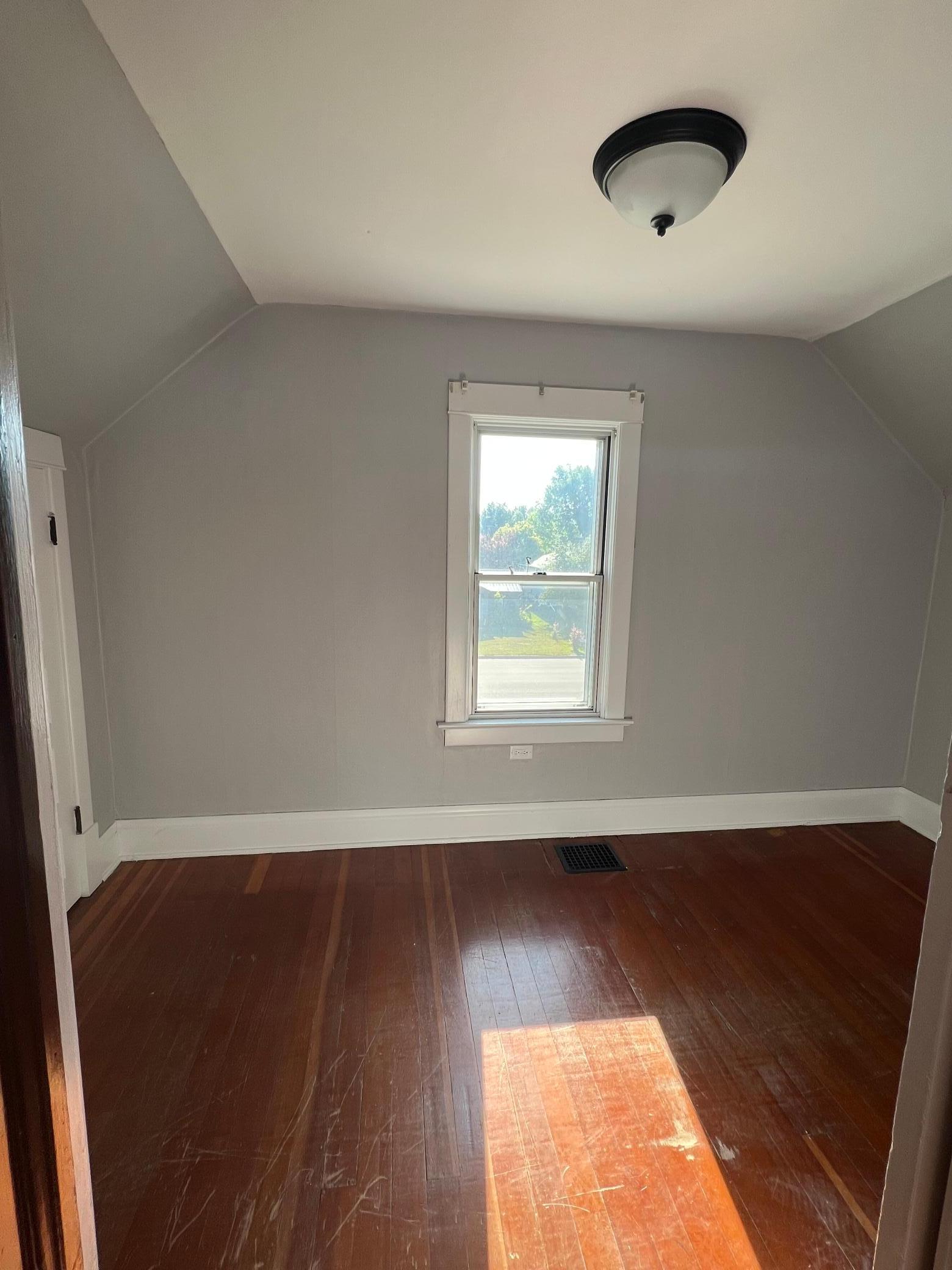 Upstairs Bedroom 3.jpg