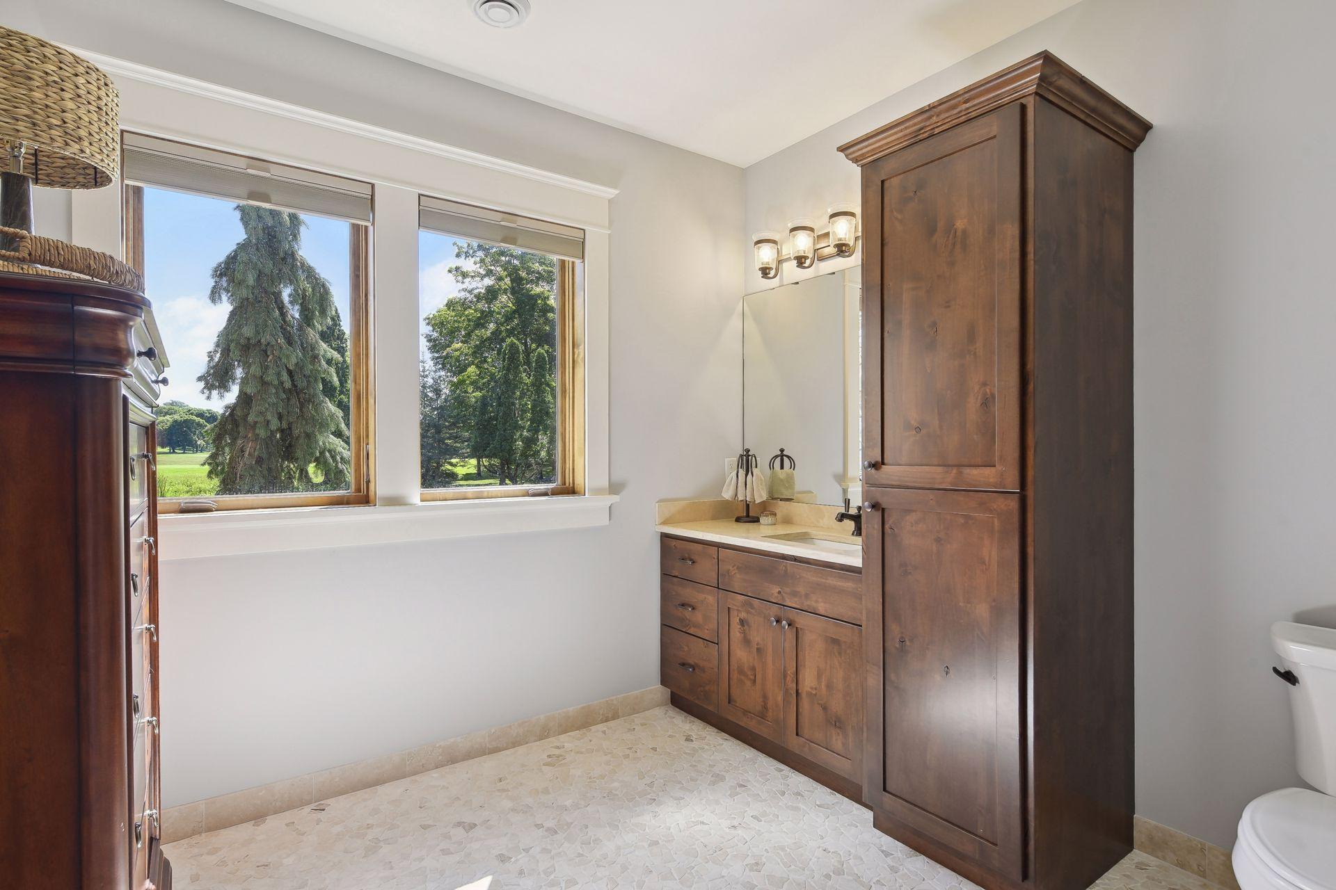 Lower level additional spacious 3/4 bathroom