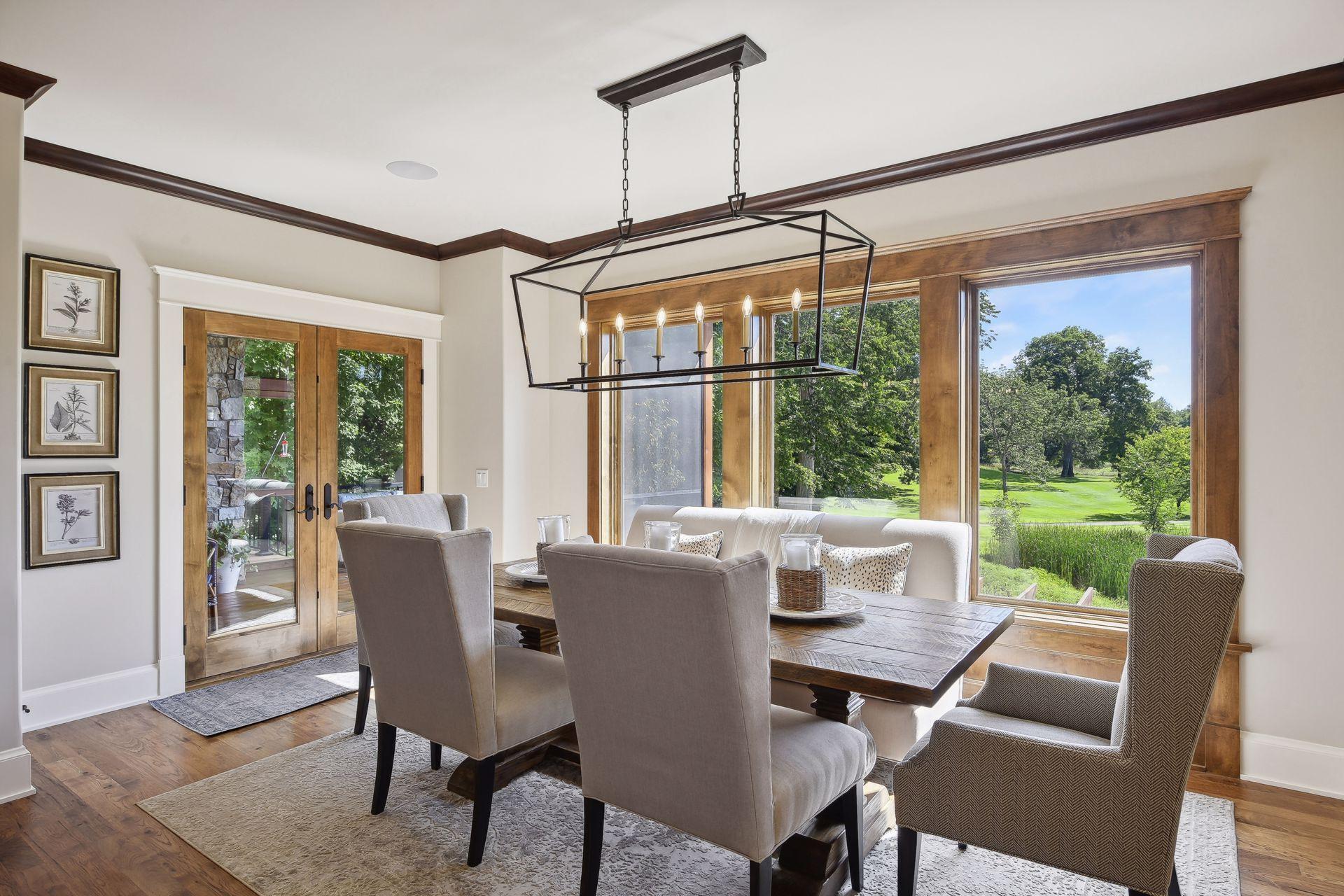 Seperate dining area with access to screen porch