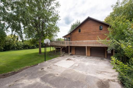 46283 Wintermute Lane, Morris, MN 56267