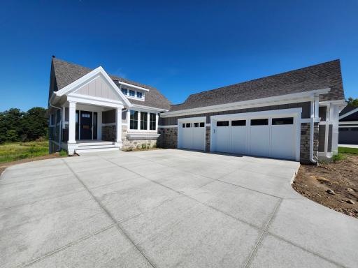 139 Spring Farm Road, North Oaks, MN 55127