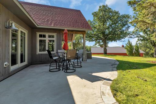 19490 115th Street NE, New London, MN 56273