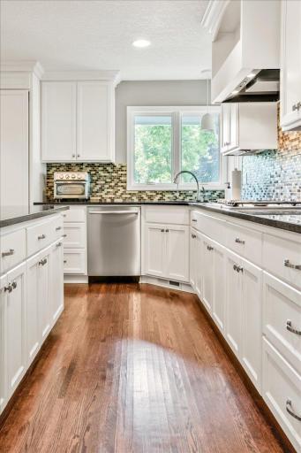 14 Woodland Road, Edina, MN 55424