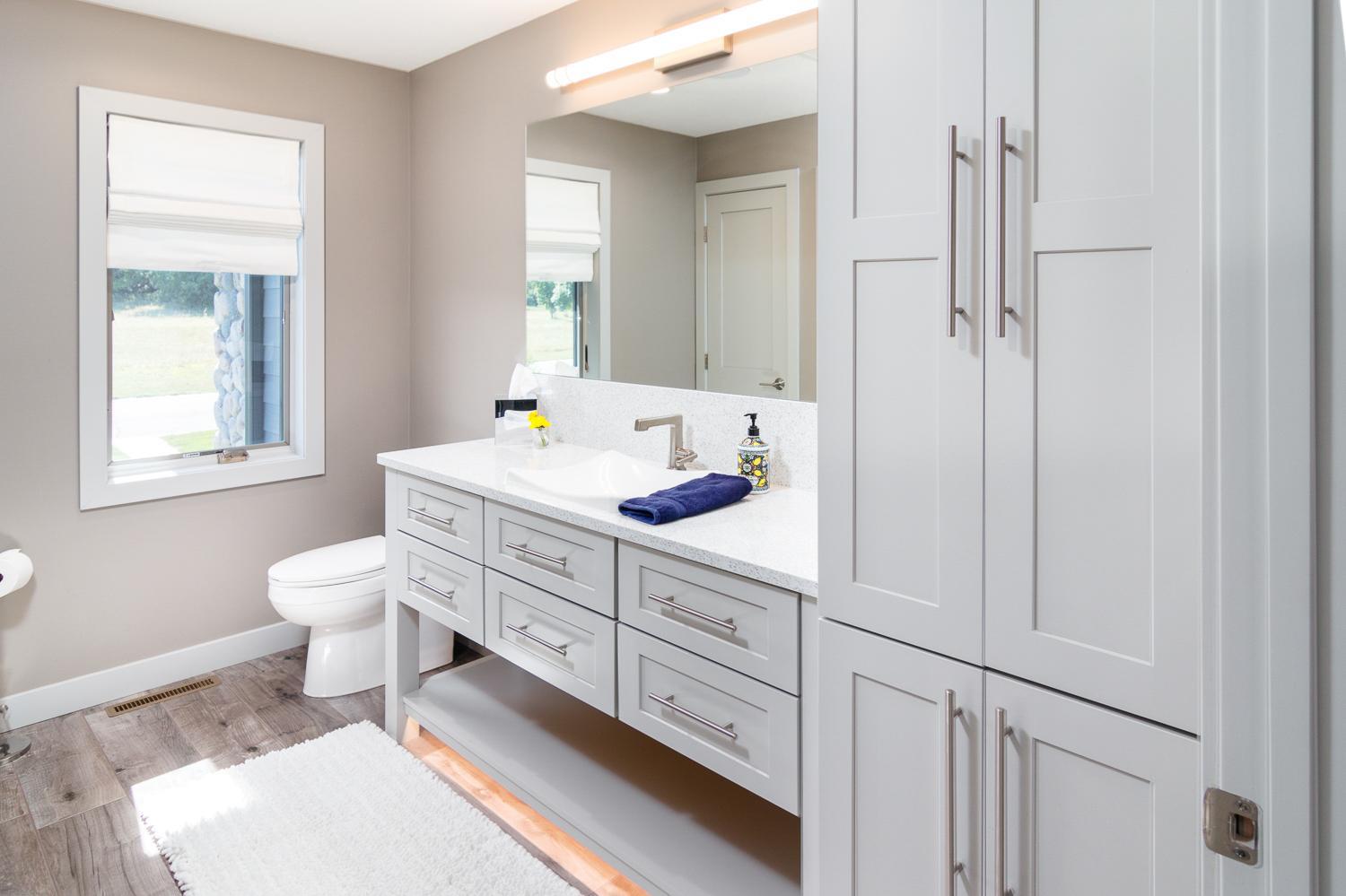 Upper level suite 1 ensuite